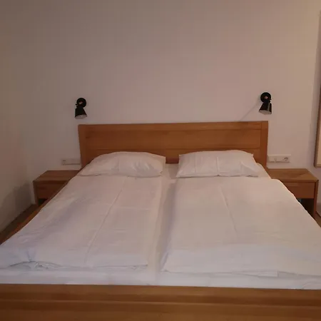 Haus Grugger Apartment